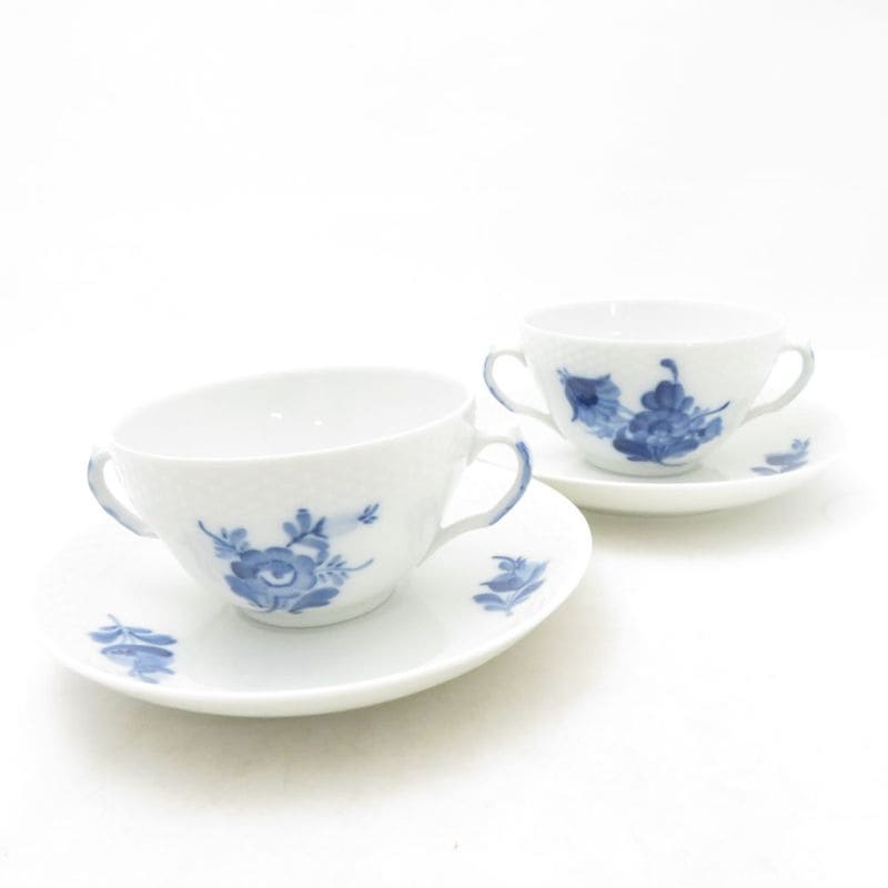 美品 ROYAL COPENHAGEN ロイヤルコペンハーゲン ブルーフラワープレイン スープカップ＆ソーサー 2客 ペア 花 デンマーク製 希少 レア SC11072G2 【中古】