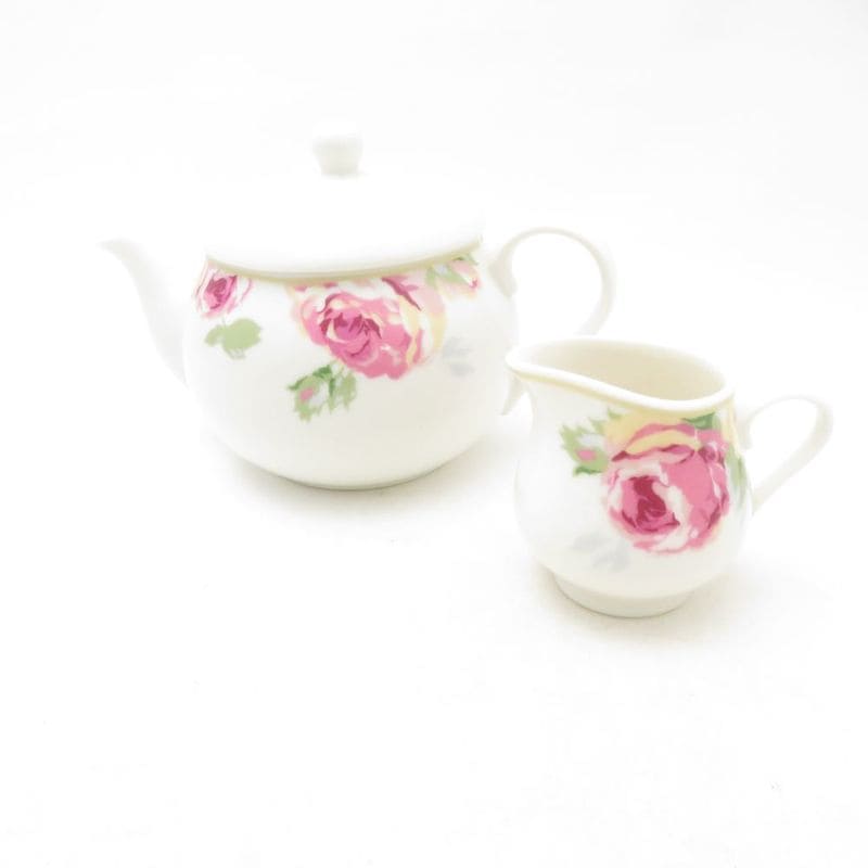 美品 LAURA ASHLEY ローラアシュレイ クチュールローズ ティーポット クリーマー 2点 ポーセリン セット 紅茶 英国 日本製 薔薇 バラ ばら SU14177F2 【中古】