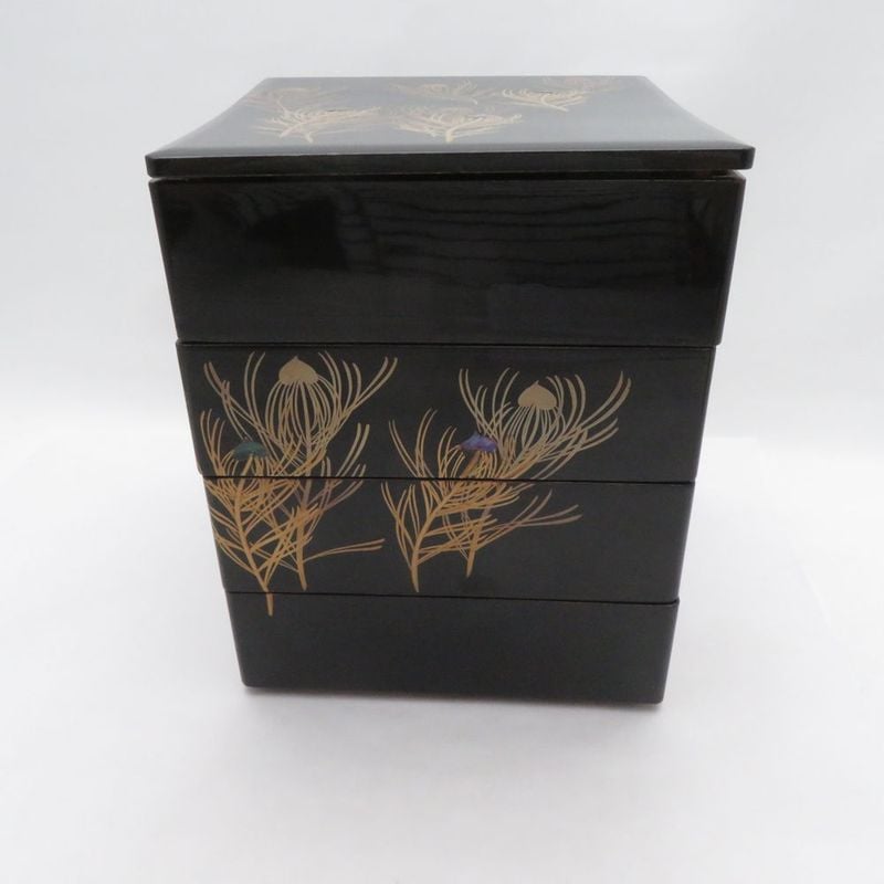 美品 四段重 輪島塗 沈金 SO3929Z 【中古】