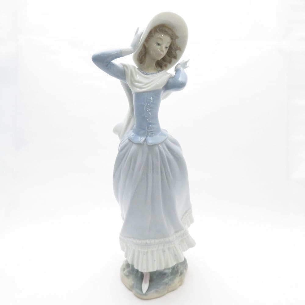 美品 LLADRO リヤドロ 4936「春のそよ風」「SPRING BREEZE」 フィギュリン 置物 陶器人形 オブジェ ポーセリン SY9669P 【中古】