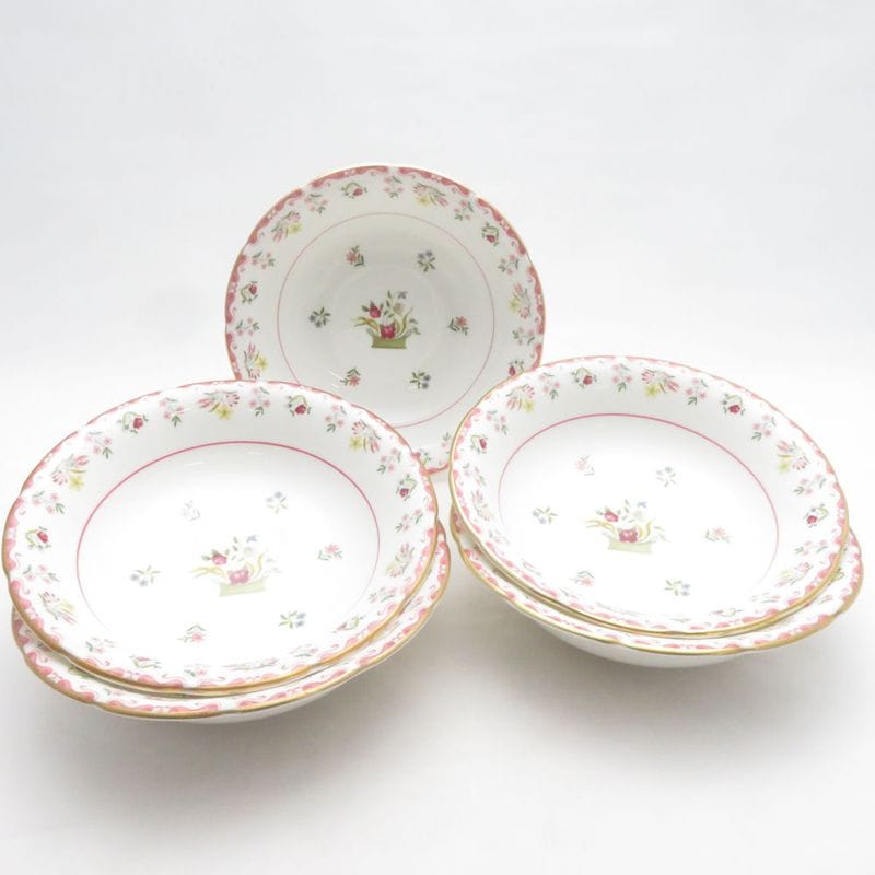 美品 WEDGWOOD ウェッジウッド ビアンカ ボウル 5点 セット 15cm サラダ シリアル SM5570X1 【中古】