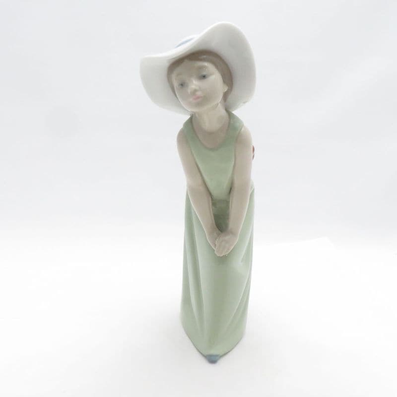 美品 LLADRO リヤドロ 5009 鏡の前で 若草色の少女 フィギュリン 陶器人形 インテリア 置物 西洋オブジェ SU14522A1 【中古】
