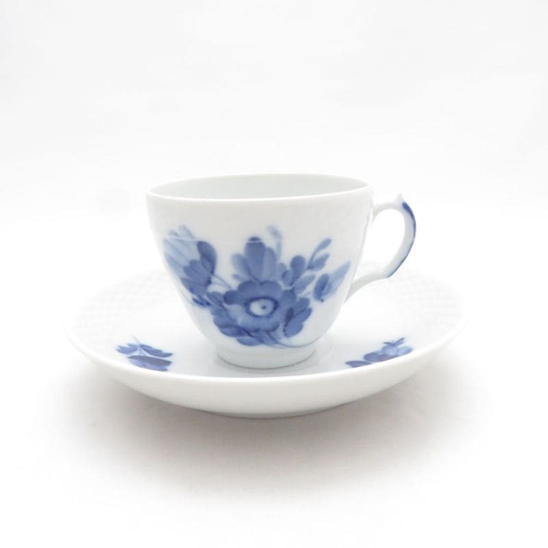 美品 ROYAL COPENHAGEN ロイヤルコペンハーゲン ブルーフラワー 8040 コーヒーカップ＆ソーサー デミタス テーブルウェア SU14751V2 【中古】