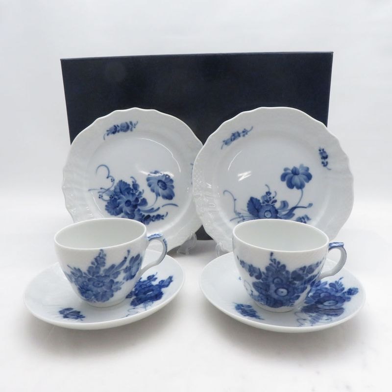 未使用 ROYAL COPENHAGEN ロイヤルコペンハーゲン ブルーフラワー カーブ カップ＆ソーサー 中皿 4点 セット 17cmプレート SN579E1 【中古】