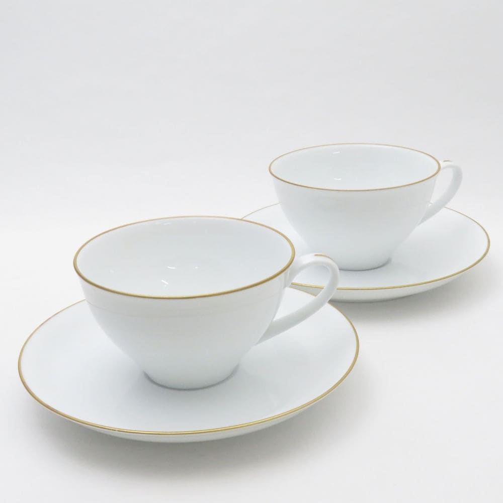美品 OKURA 大倉陶園 ゴールドライン カップ＆ソーサー 2客 ペア コーヒー ティー クープシェープ 白磁 SO1386H 【中古】