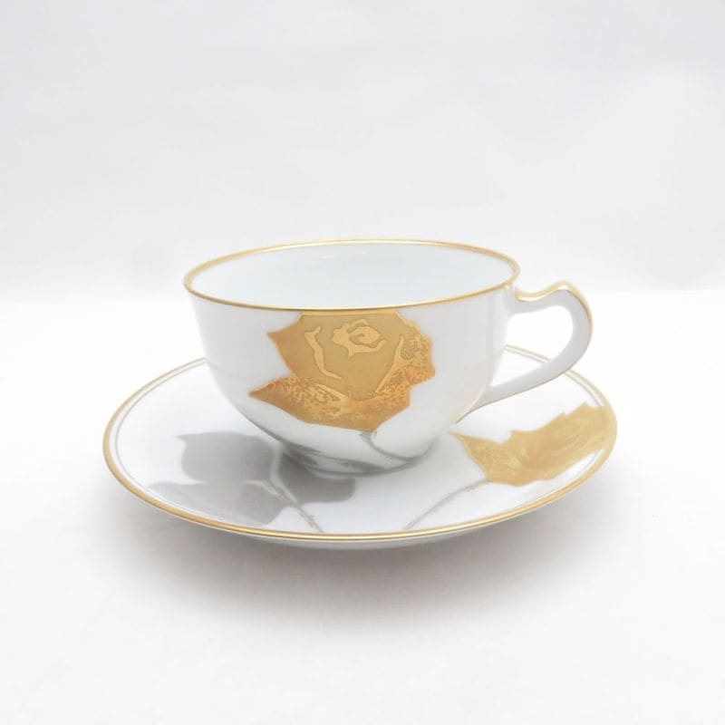 美品 OKURA 大倉陶園 金蝕バラ カップ＆ソーサー 薔薇 金彩 ティー コーヒー SM5651P1 【中古】