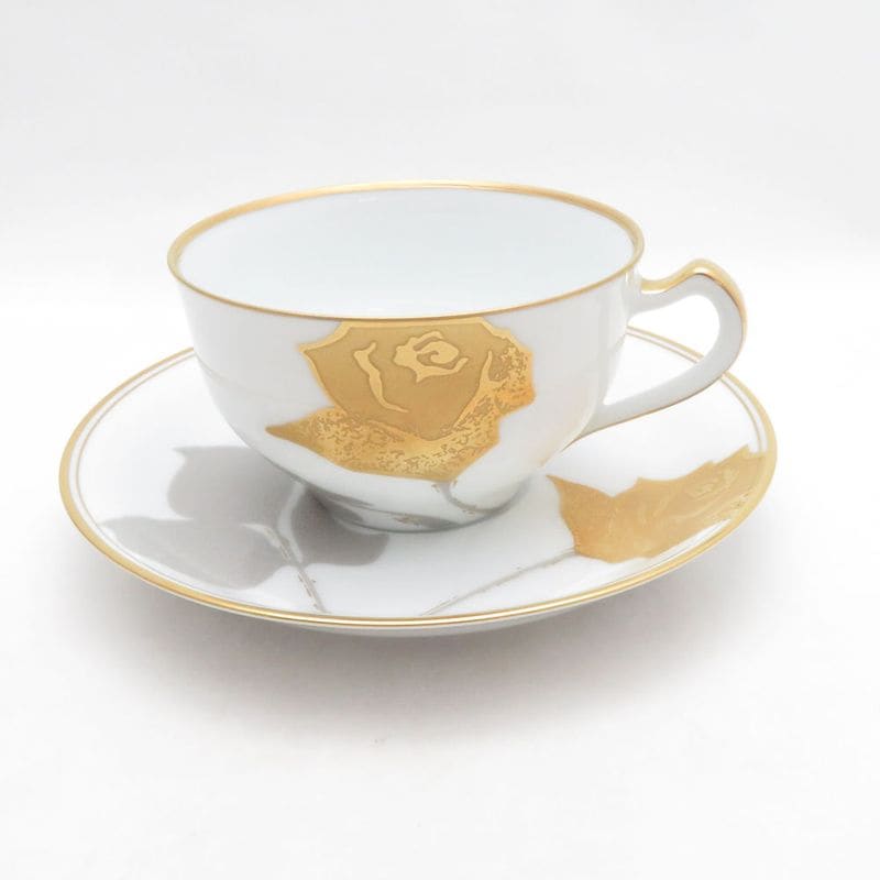 美品 OKURA 大倉陶園 金蝕バラ カップ＆ソーサー 薔薇 金彩 ティー コーヒー SM5656P1 【中古】