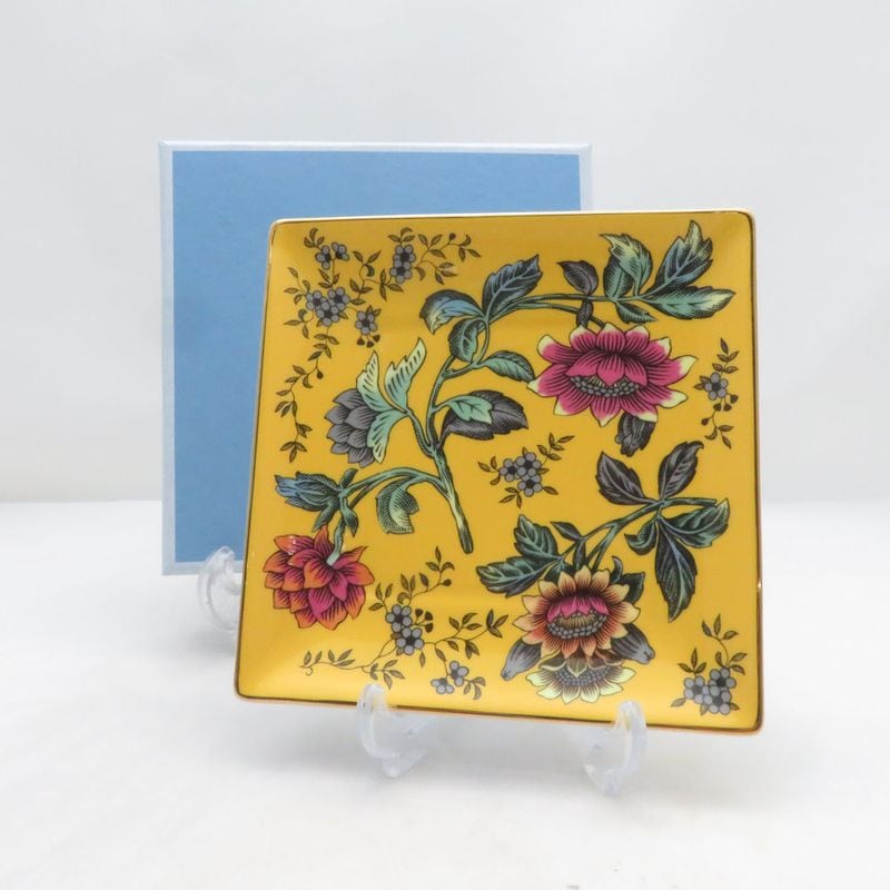 美品 WEDGWOOD ウェッジウッド ワンダーラスト イエロートンキン スクエアトレイ 角皿 花柄 SO4101K1 【中古】