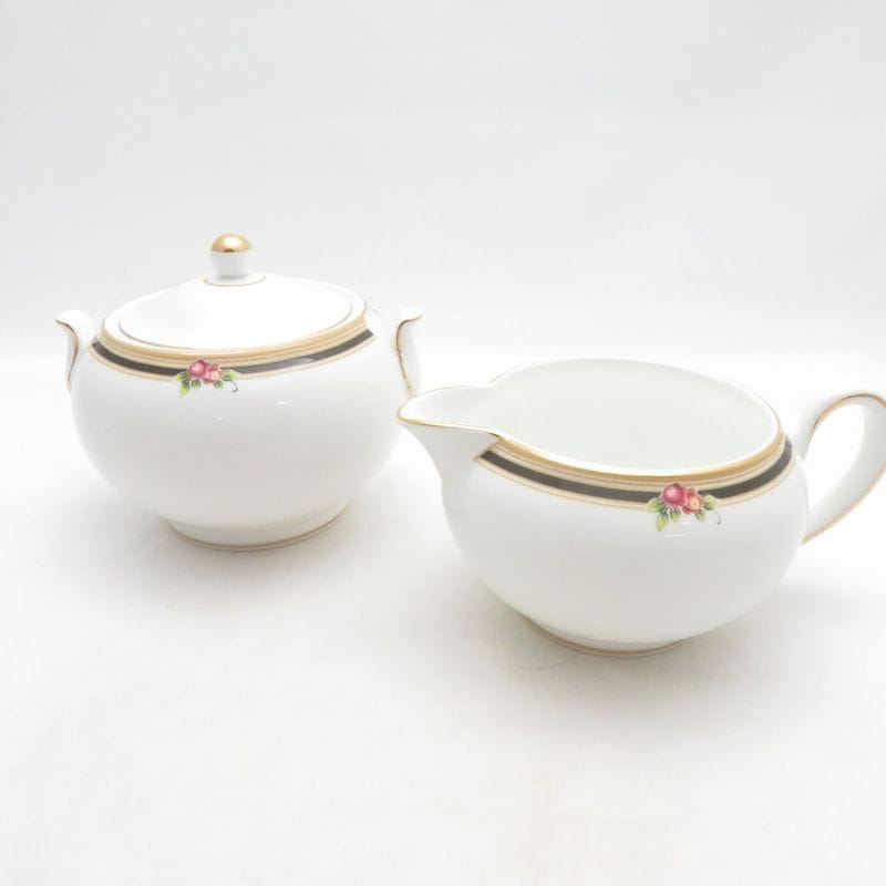 美品 WEDGWOOD ウェッジウッド クリオ クリーマー＆シュガーポット 2点 セット ミルク ピッチャー 砂糖 ボックス SM5787X2 【中古】