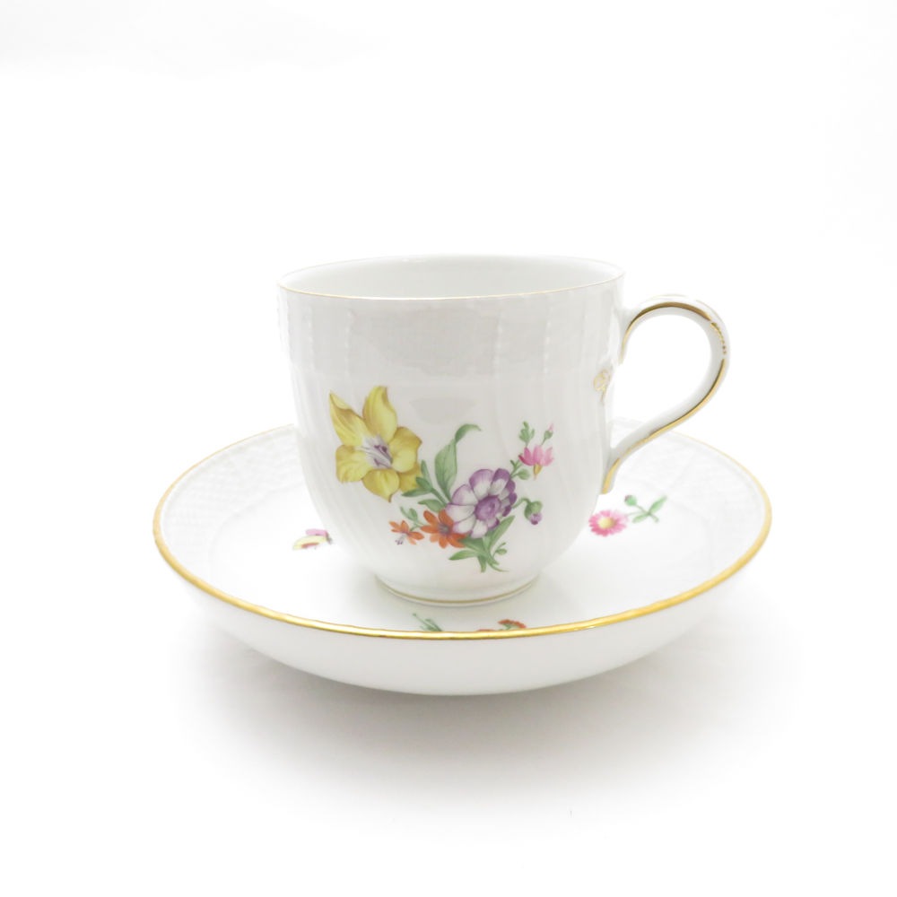 美品 KPM BERLIN KPMベルリン Neuosier ノイオジェール コーヒーカップ＆ソーサー 珈琲 フラワーブーケ 花 蝶 金彩 SU8327U 【中古】