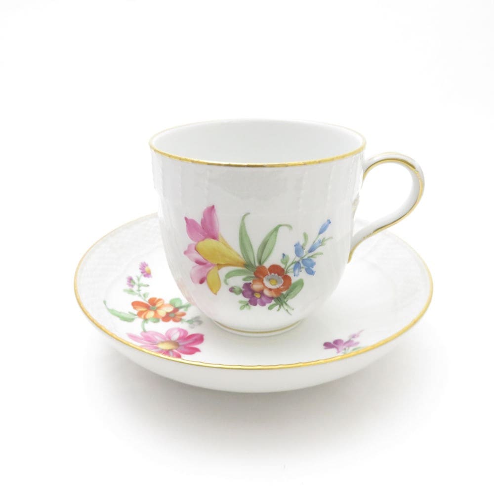 美品 KPM BERLIN KPMベルリン Neuosier ノイオジェール コーヒーカップ＆ソーサー 珈琲 フラワーブーケ 花 蝶 金彩 SU8329U 【中古】