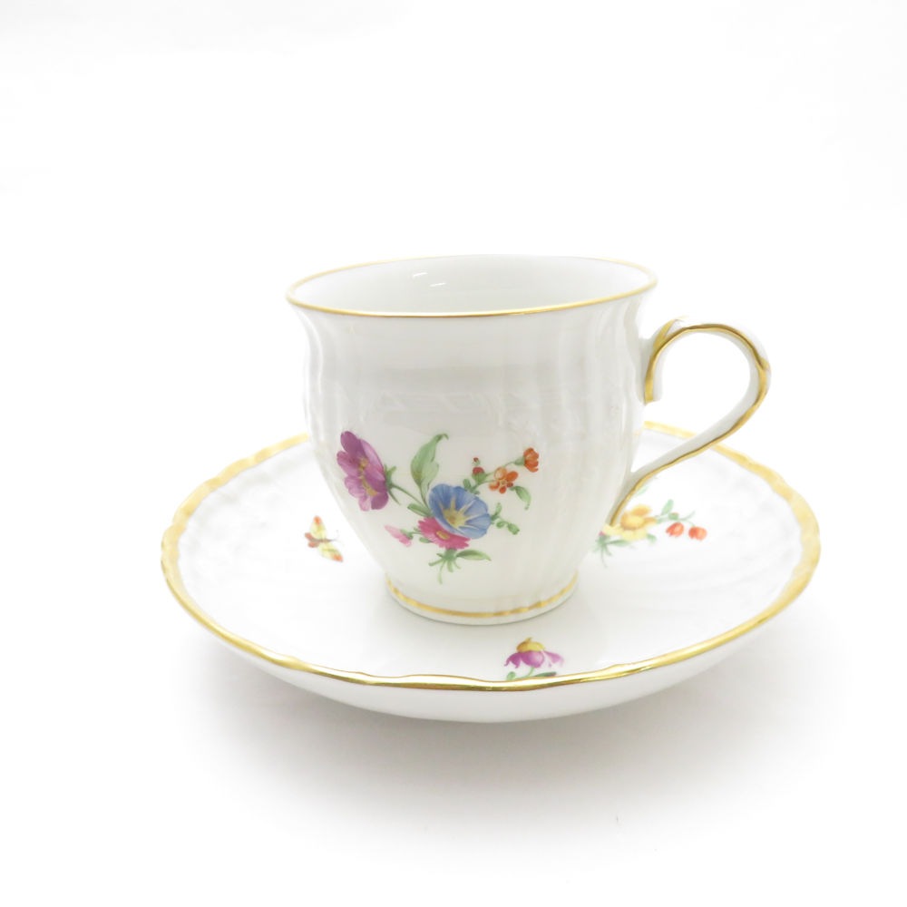 美品 KPM BERLIN KPMベルリン ロカイユ フラワーブーケ コーヒーカップ＆ソーサー 珈琲 花 蝶 金彩 SU8330U 【中古】