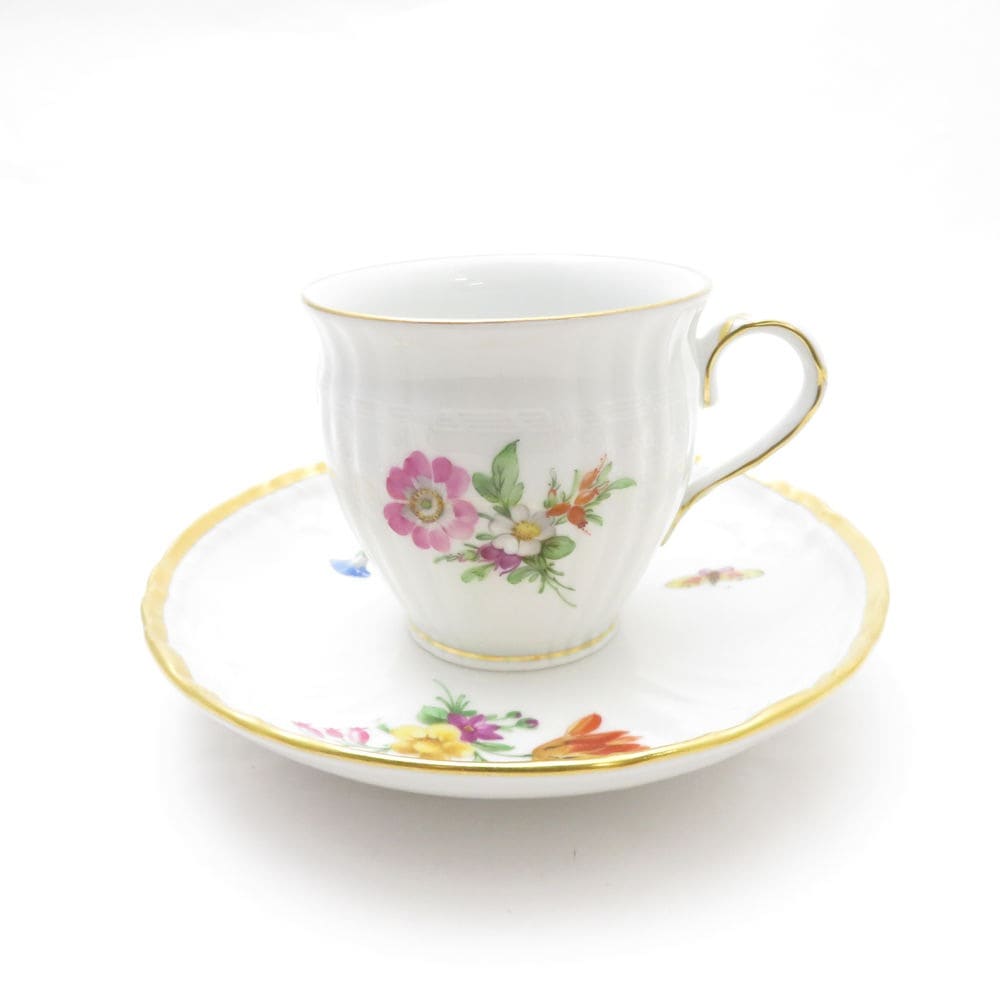 美品 KPM BERLIN KPMベルリン ロカイユ フラワーブーケ コーヒーカップ＆ソーサー 珈琲 花 蝶 金彩 SU8336U 【中古】