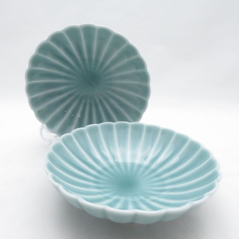 美品 Fukagawa Seiji 深川製磁 菊花小付 小皿 2枚 ペア 取り皿 小鉢 青磁 有田焼 SO4555K1 【中古】
