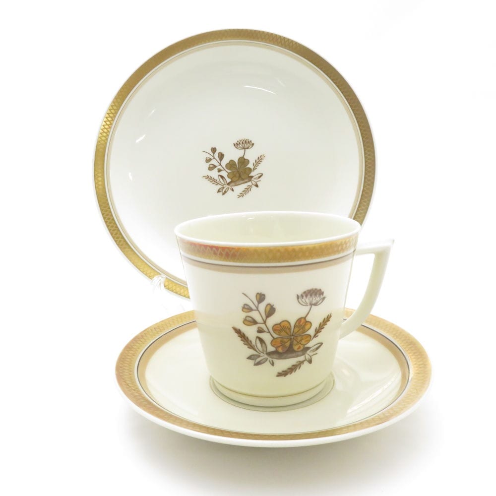 美品 ROYAL COPENHAGEN ロイヤルコペンハーゲン ゴールデンクローバー カップ＆ソーサー 中皿 2点 トリオ デザートプレート パン ケーキ SU8448F 【中古】
