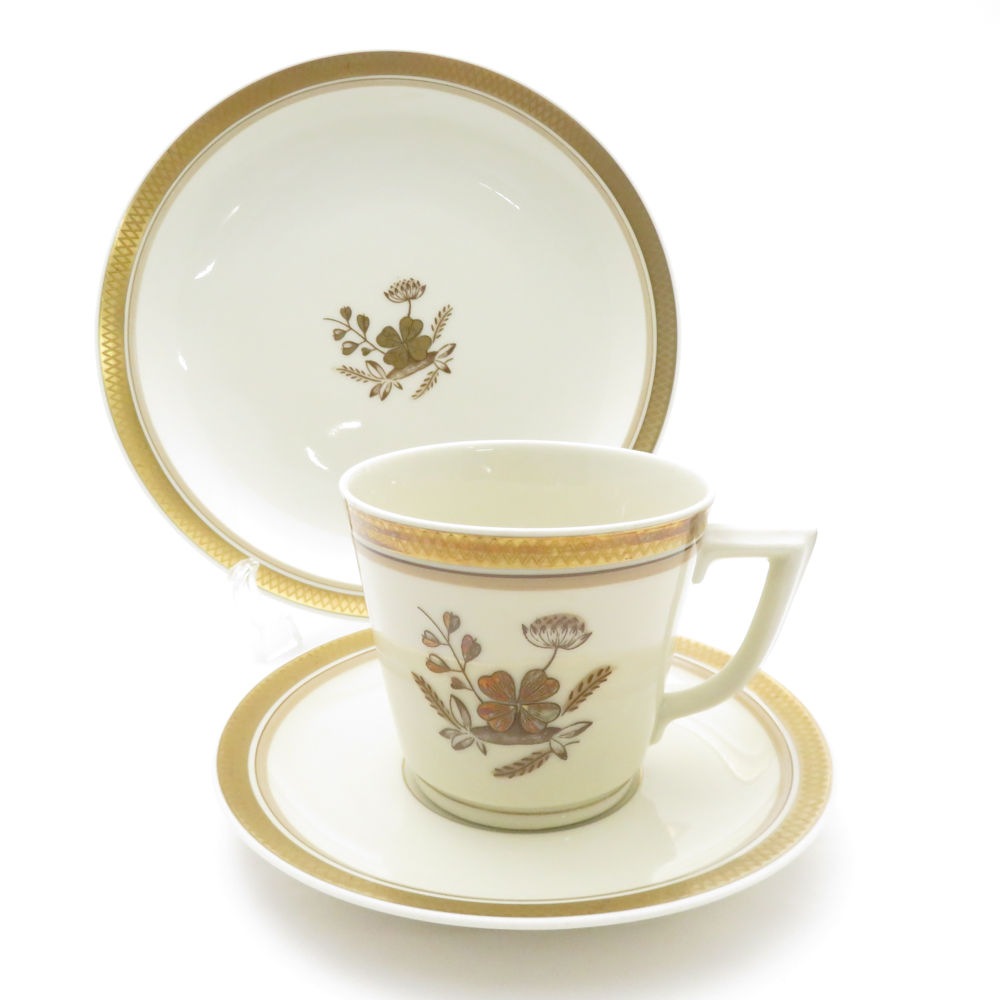 美品 ROYAL COPENHAGEN ロイヤルコペンハーゲン ゴールデンクローバー カップ＆ソーサー 中皿 2点 トリオ デザートプレート パン ケーキ SU8451F 【中古】