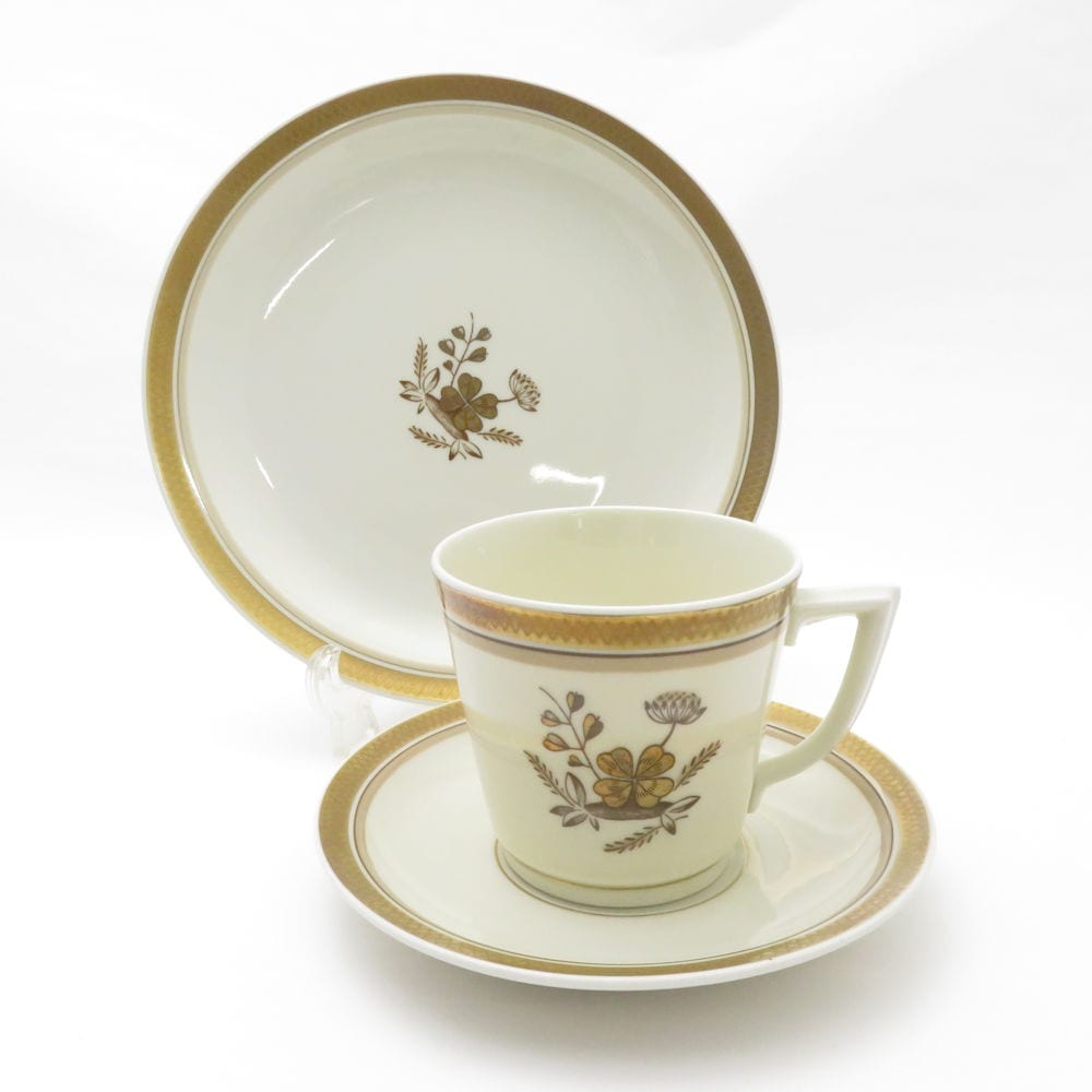 美品 ROYAL COPENHAGEN ロイヤルコペンハーゲン ゴールデンクローバー カップ＆ソーサー 中皿 2点 トリオ デザートプレート パン ケーキ SU8456F 【中古】