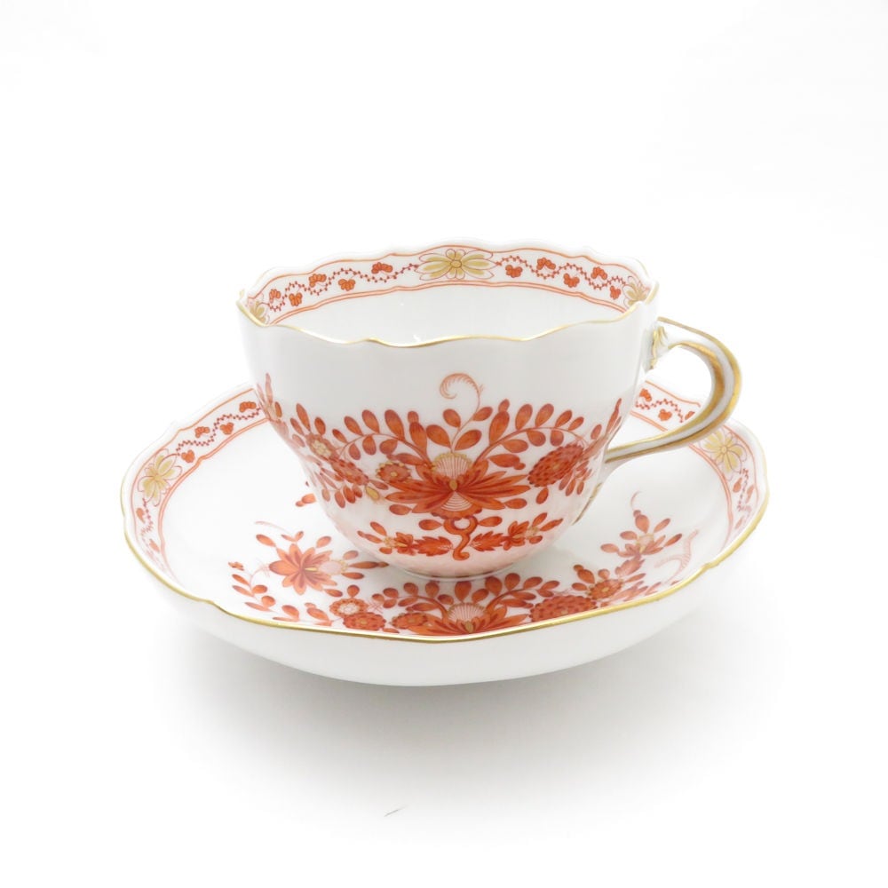美品 MEISSEN マイセン 赤のインド文様(351510)572/562 カップ＆ソーサー 赤珊瑚 ティー コーヒー 金彩 東洋 SU8673H 【中古】