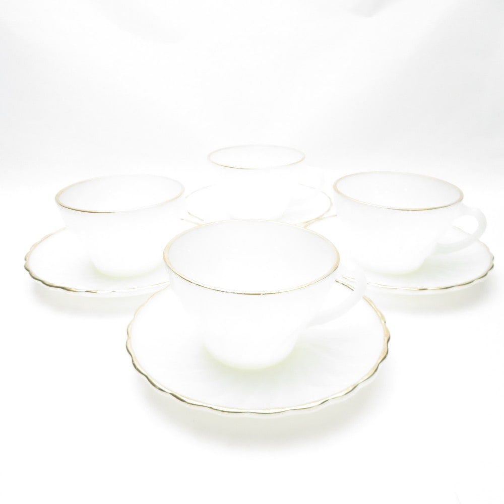 ANCHOR HOCKING アンカーホッキング シェル ゴールドリム カップ＆ソーサー 4客 ミルクガラス セット USA ヴィンテージ ティー コーヒー SU10708S1 【中古】