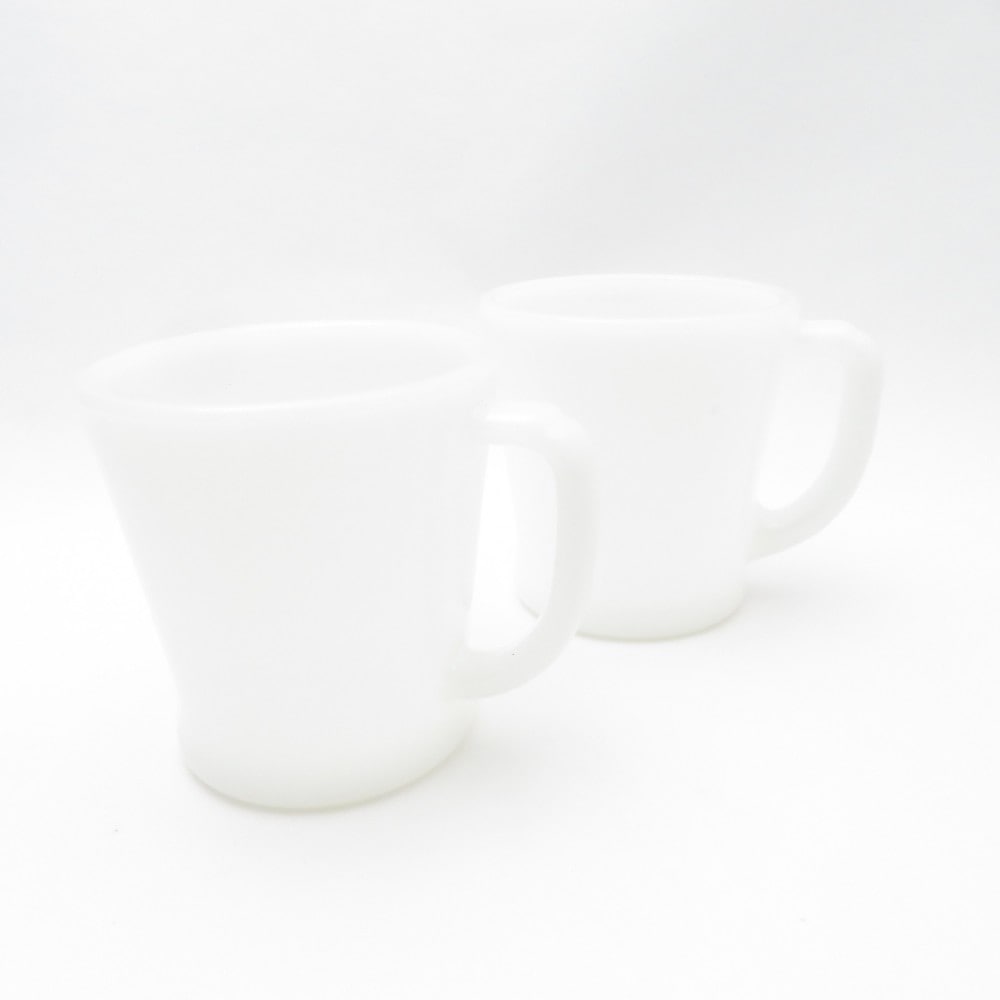 Fire-King ファイヤーキング 1950年~1960年代 Dハンドル マグカップ 2点 ミルクガラス ペア USA ヴィンテージ ティー コーヒー SU10710S1 【中古】