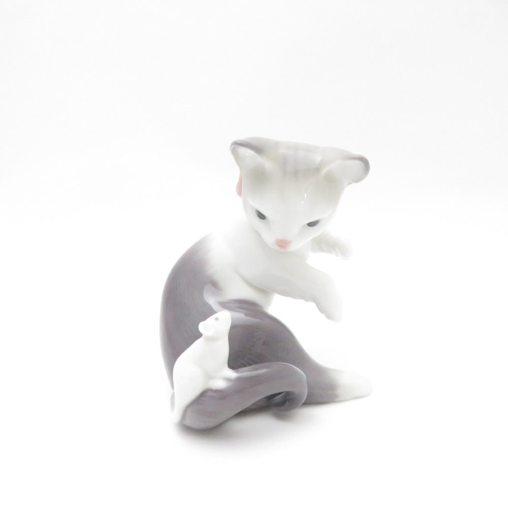 美品 LLADRO リヤドロ 驚いた仔猫ちゃん フィギュリン 置物 陶器 西洋陶磁 SY11359G1 【中古】