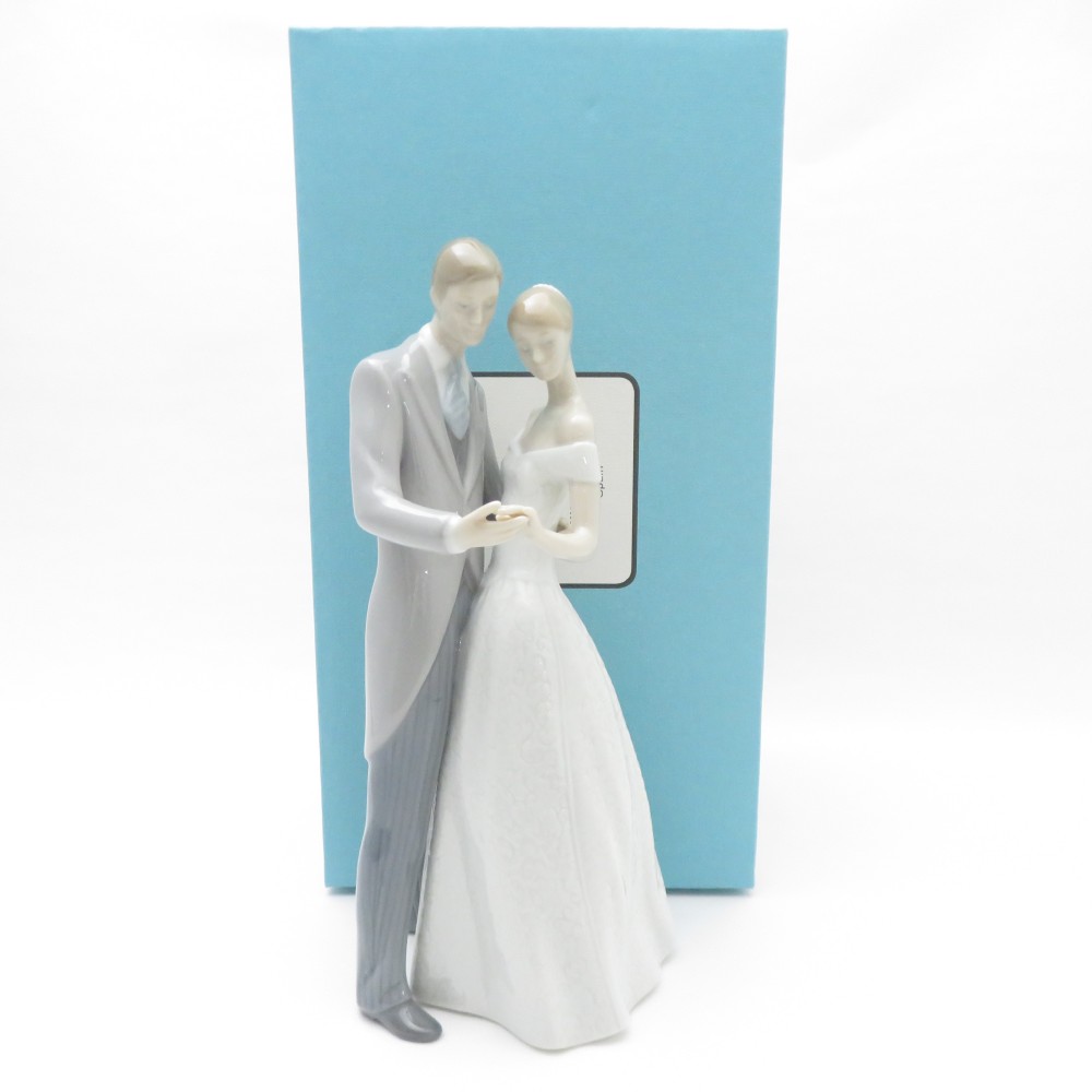 美品 LLADRO リヤドロ 8107 いつまでも フィギュリン 陶器人形 ウエディング SY11694A2 【中古】