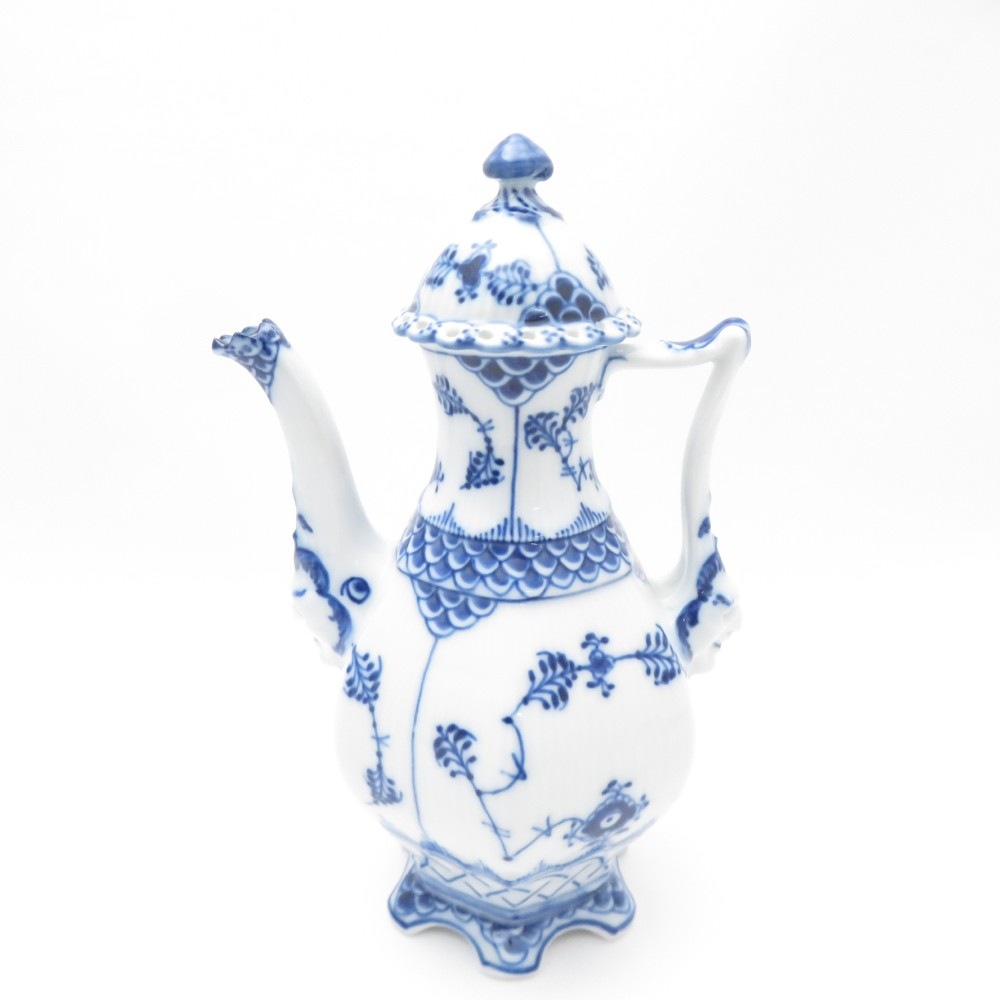 美品 ROYAL COPENHAGEN ロイヤルコペンハーゲン ブルーフルーテッドフルレース 顔付き 123/1030 コーヒーポット SY12129J2 【中古】