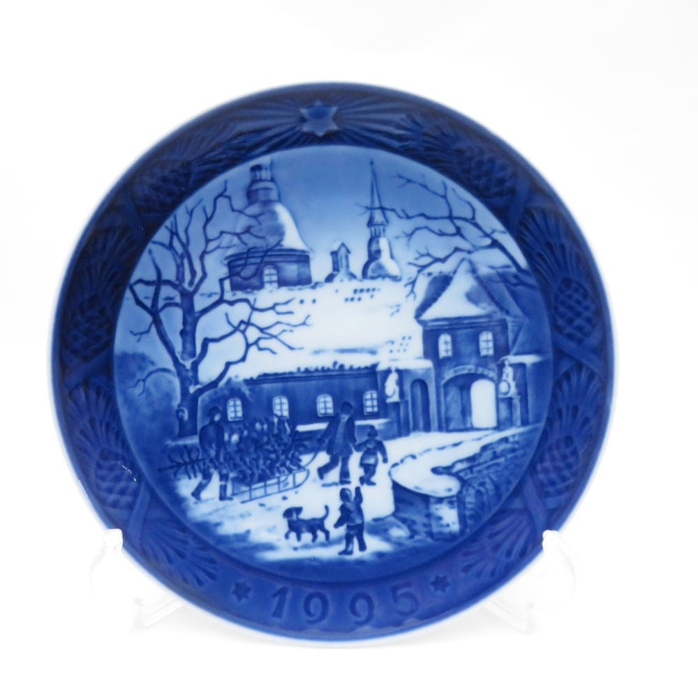 美品 ROYAL COPENHAGEN ロイヤルコペンハーゲン 1995 マナーハウスでのクリスマス イヤープレート 飾り皿 ウォールプレート インテリア SU11418D2 【中古】