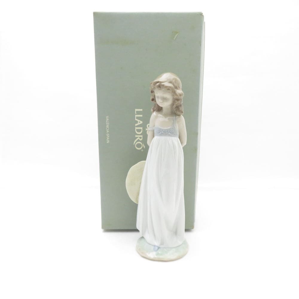 美品 LLADRO リヤドロ 8114 思い出の丘 Natural Beauty フィギュリン 陶器人形 インテリア 置物 SO3059S3 【中古】