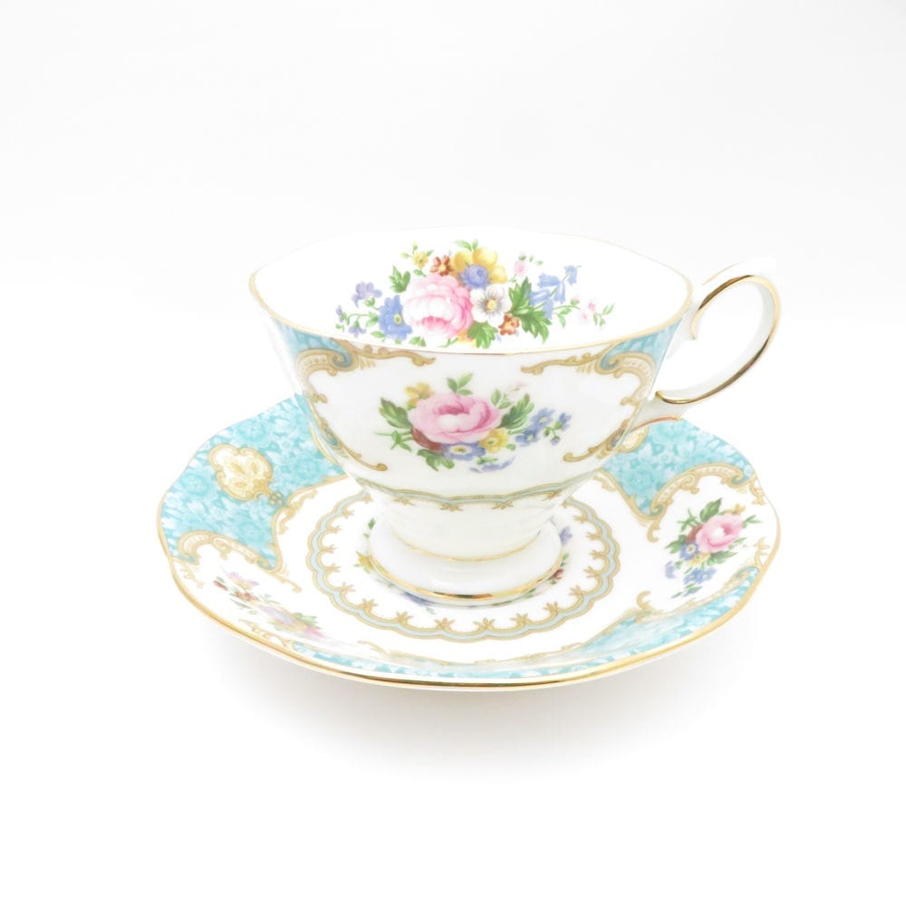 美品 ROYAL ALBERT ロイヤルアルバート レディーアスコット ティーカップ＆ソーサー SY12114L1 【中古】