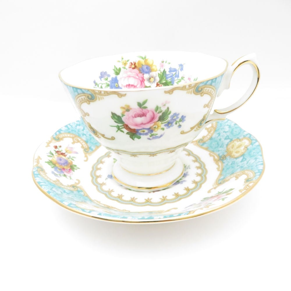 美品 ROYAL ALBERT ロイヤルアルバート レディーアスコット ティーカップ＆ソーサー SY12115L1 【中古】