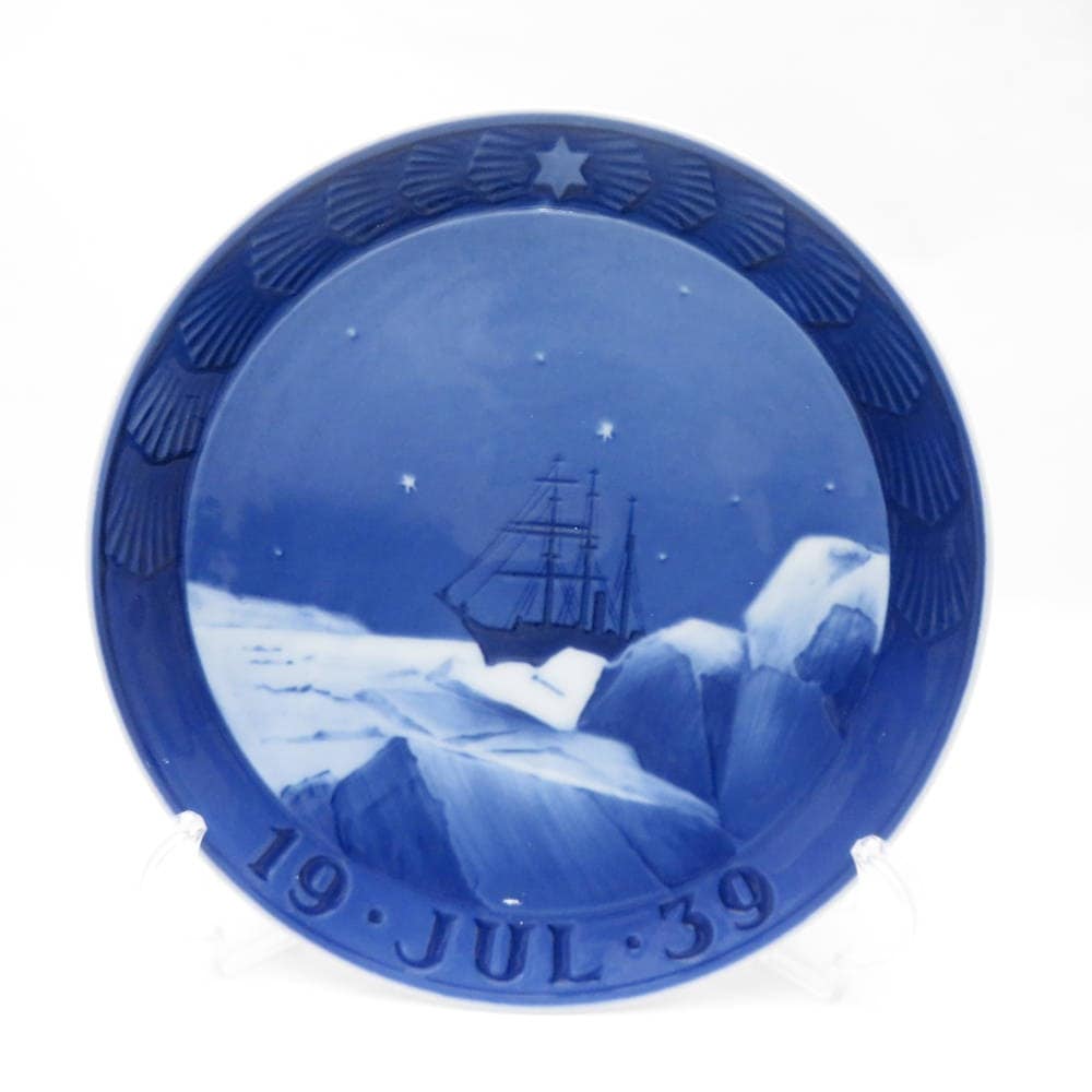 美品 ROYAL COPENHAGEN ロイヤルコペンハーゲン 1939年「グリーンランドの流氷の中の遠征中の船」 イヤープレート 1枚 ウォールプレート 飾皿 昭和14年 SY12208B4 【中古】