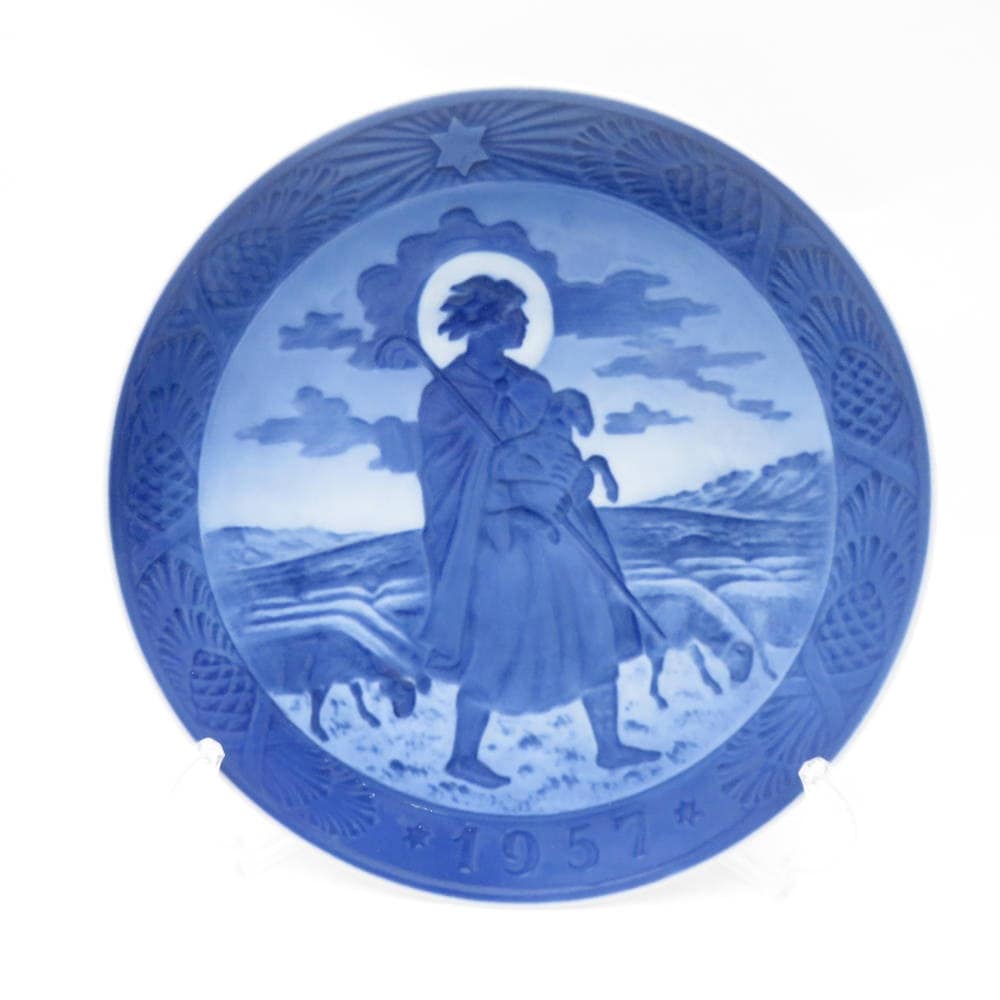 美品 ROYAL COPENHAGEN ロイヤルコペンハーゲン 1957年「よき羊飼い」 イヤープレート 1枚 ウォールプレート 飾皿 昭和32年 SY12226B4 【中古】