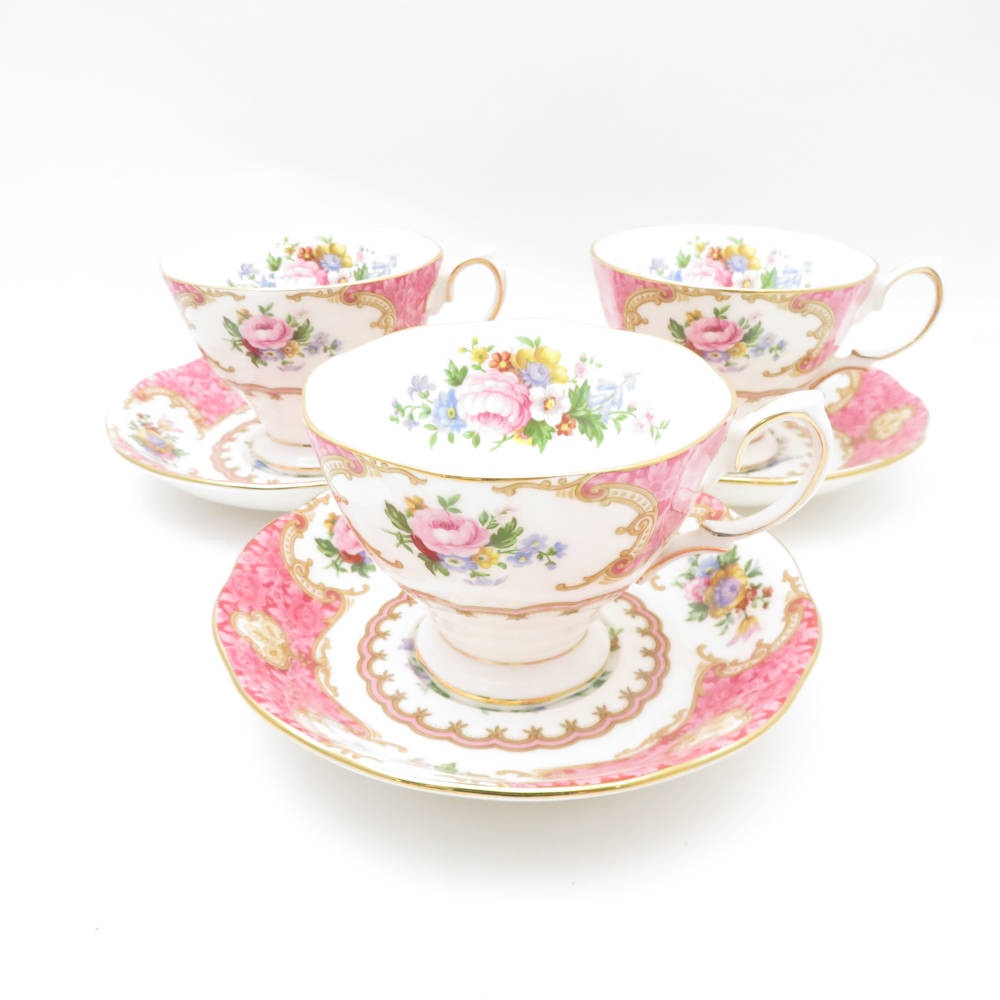 美品 ROYAL ALBERT ロイヤルアルバート レディカーライル ティーカップ＆ソーサー 3客 セット 紅茶 コーヒー 英国 SU11787V2 【中古】