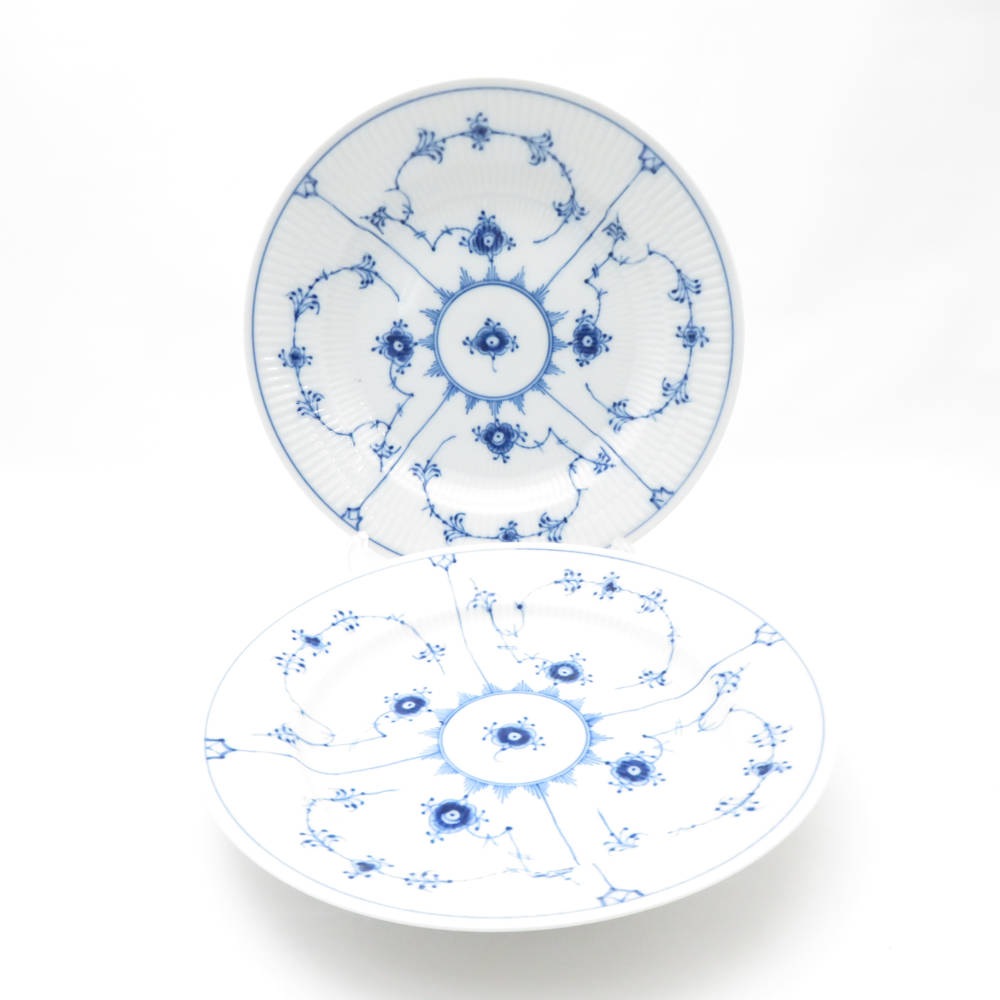 未使用 ROYAL COPENHAGEN ロイヤルコペンハーゲン ブルーフルーテッド プレイン 大皿 2枚 ペア 25cmプレート ディナー SM4056F2 【中古】