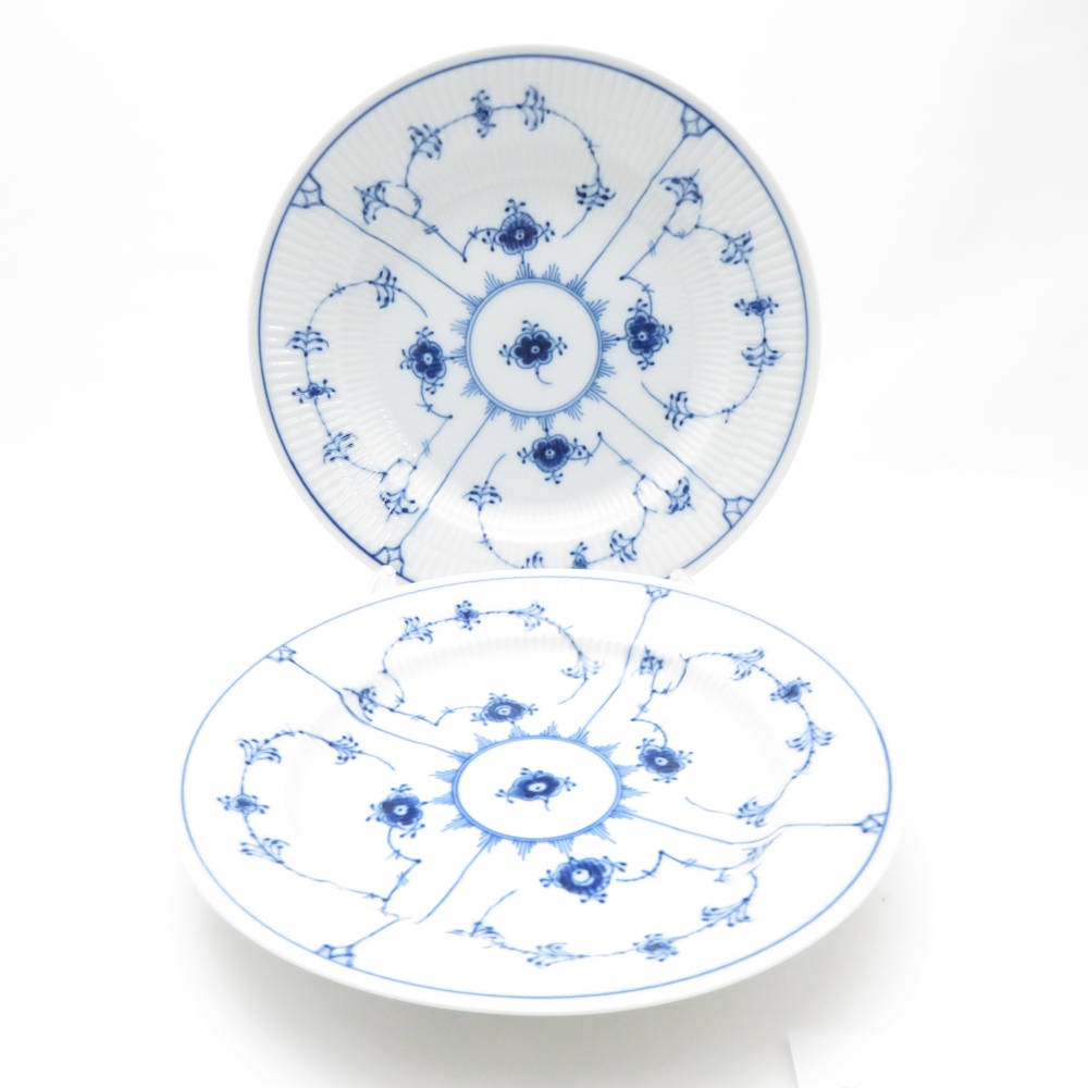 未使用 ROYAL COPENHAGEN ロイヤルコペンハーゲン ブルーフルーテッド プレイン 大皿 2枚 ペア 25cmプレート ディナー SM4058F2 【中古】