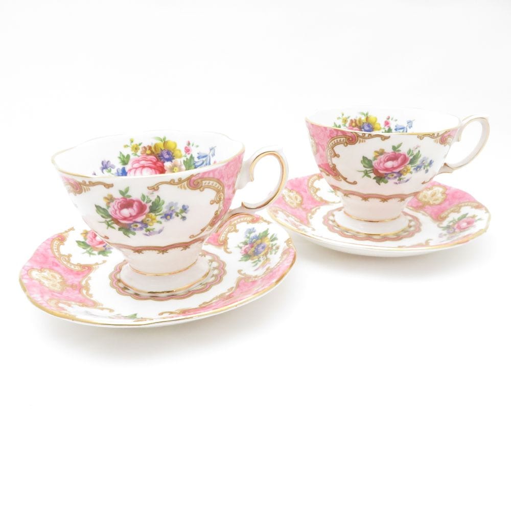 ROYAL ALBERT ロイヤルアルバート レディカーライル カップ＆ソーサー 2客 ペア 花柄 フラワー SM4072Q1 【中古】