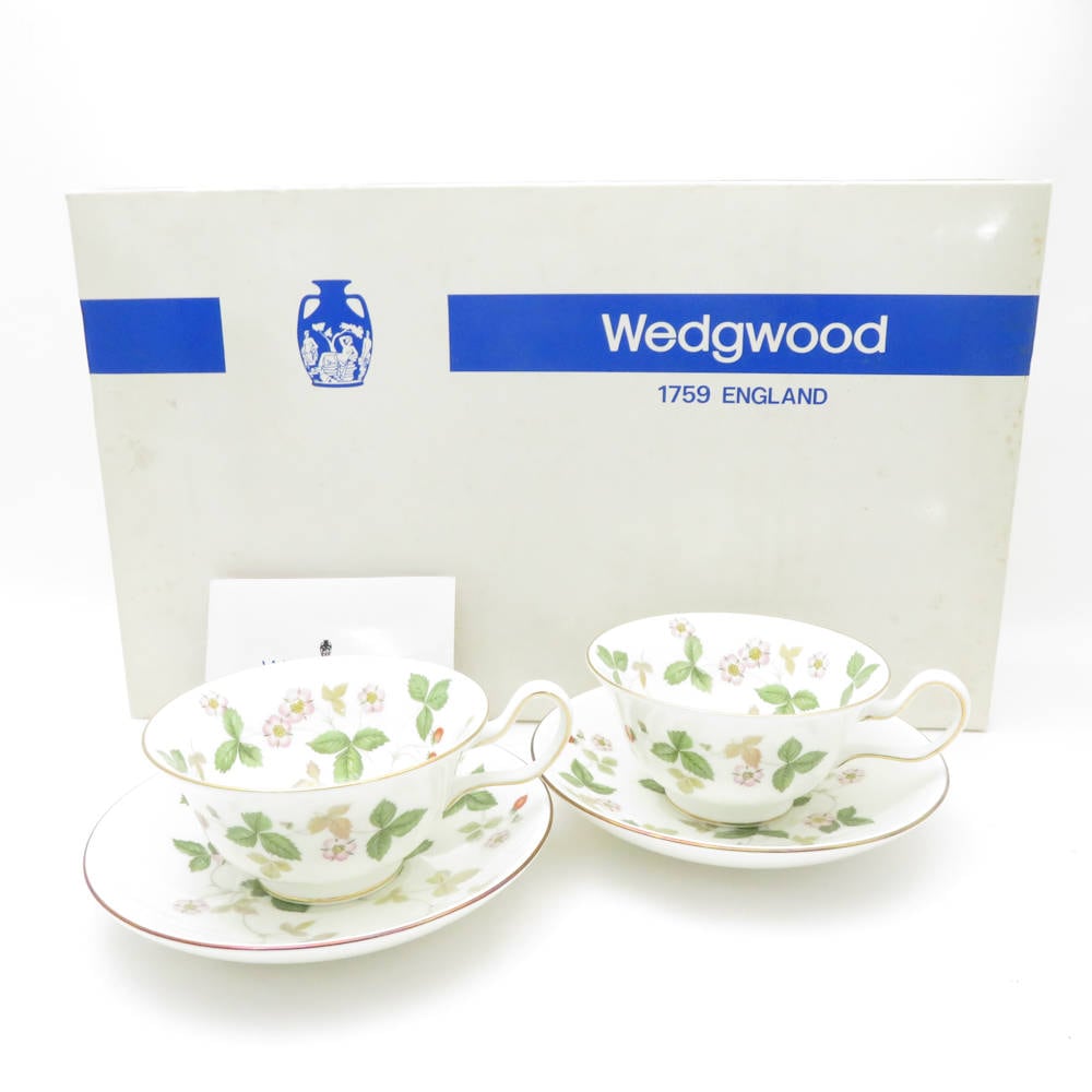 美品 WEDGWOOD ウェッジウッド ワイルドストロベリー ティーカップ＆ソーサー 2客 ペア ピオニー 黒壺 英国 SU12270H1 【中古】