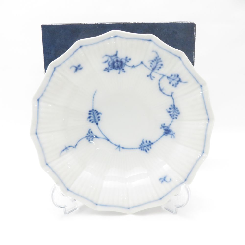 美品 ROYAL COPENHAGEN ロイヤルコペンハーゲン ブルーフルーテッド ジャパニーズギフト シェルディッシュ 1枚 15cmラウンドプレート テーブルウェア SU12260D2 【中古】