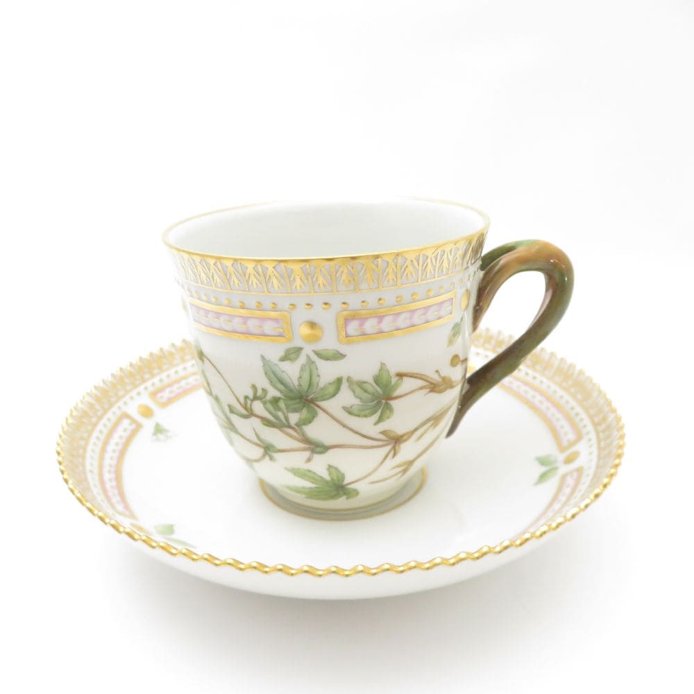 美品 ROYAL COPENHAGEN ロイヤルコペンハーゲン フローラダニカ 3597 カップ＆ソーサー コーヒー レア 希少 金彩 SY12865C1 【中古】