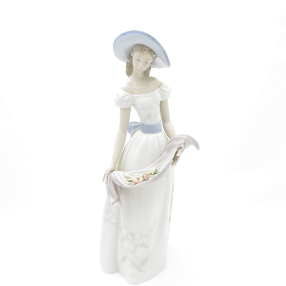 難有 LLADRO リヤドロ 6866「かぐわしき花」 フィギュリン 女性 人形 置物 インテリア SY12904J2 【中古】