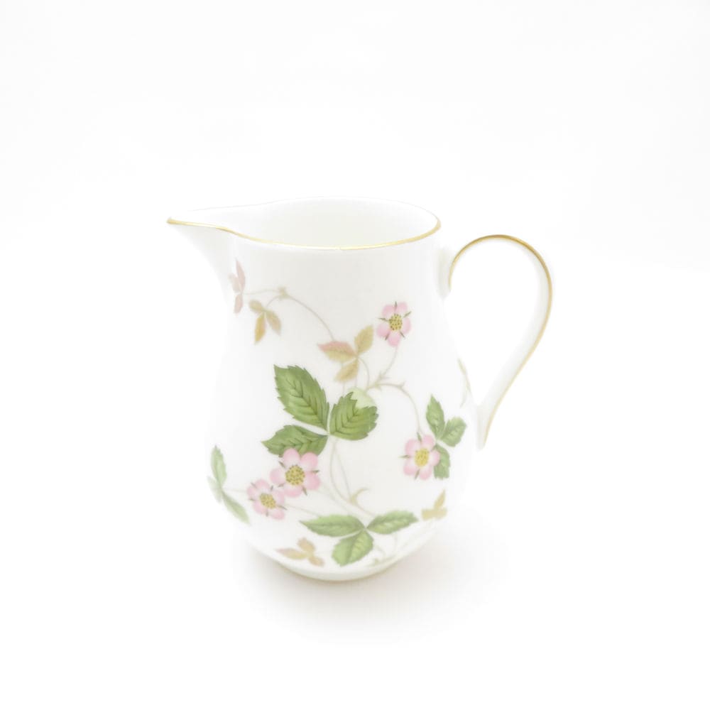 美品 WEDGWOOD ウェッジウッド ワイルドストロベリー ミルクポット クリーム 金彩 花柄 黒壺ロゴ 英国 SU12792G2 【中古】