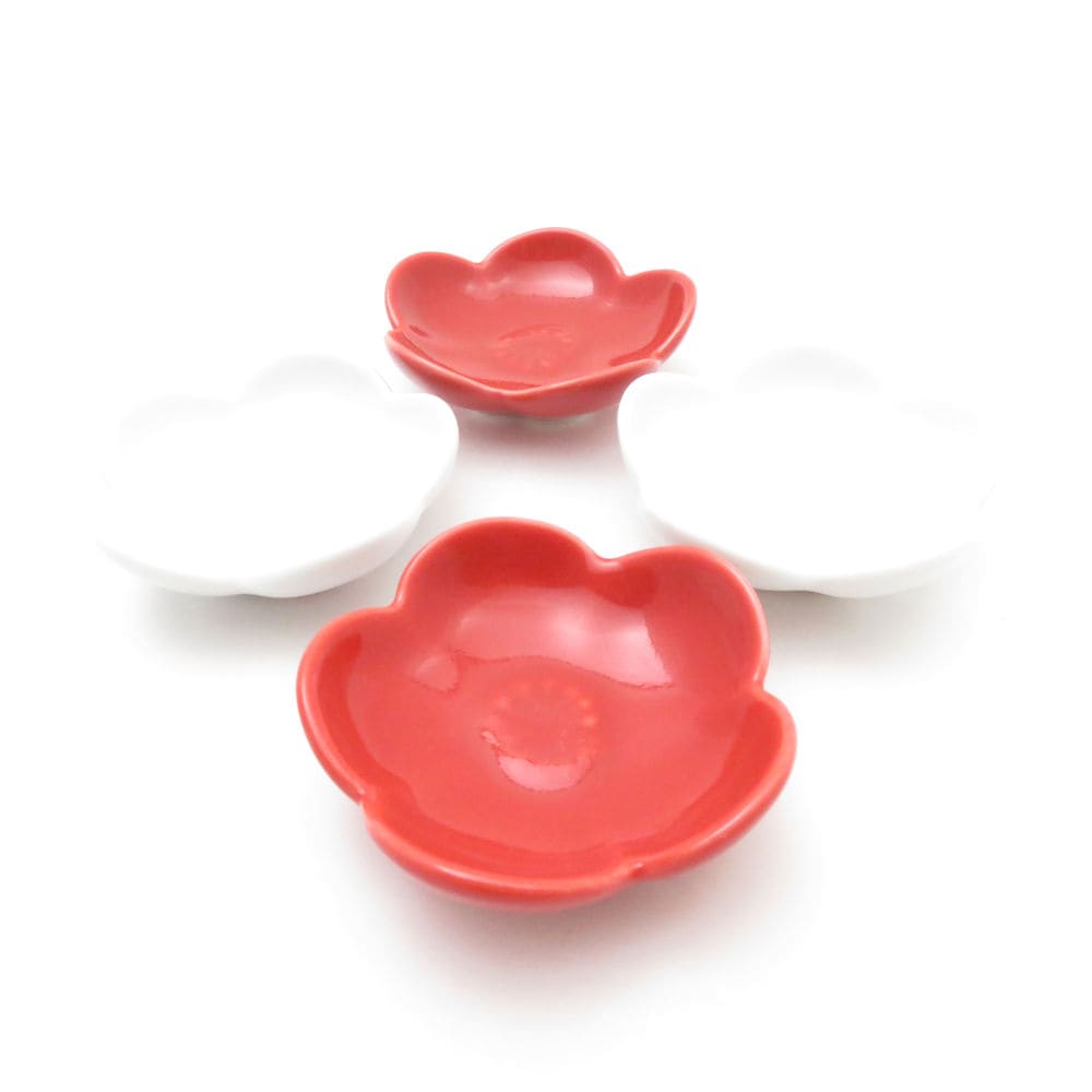 美品 波佐見焼 梅型 箸置き 4点 セット 陶磁器 紅白 SY12980A1 【中古】