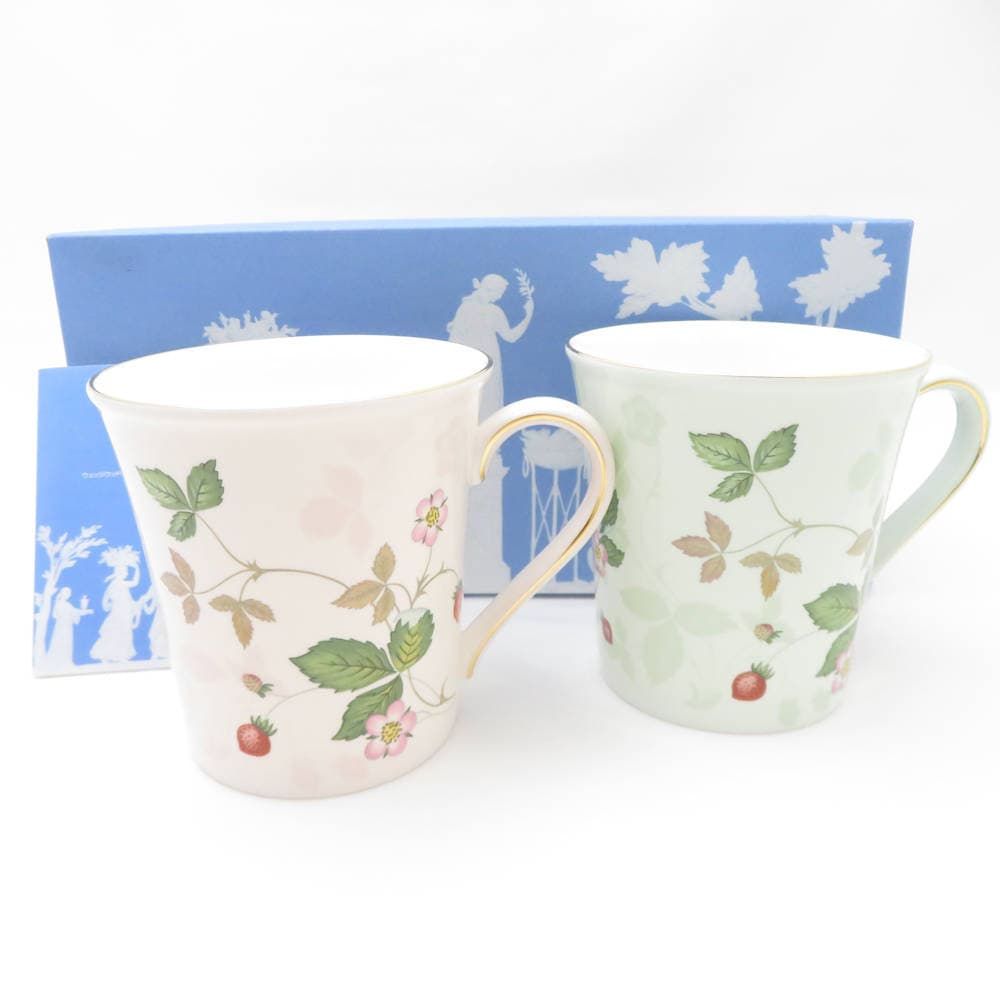 美品 WEDGWOOD ウェッジウッド ワイルドストロベリーパステル マグカップ 2点 ペア ピンク・グリーン ティー コーヒー SU12889H2 【中古】