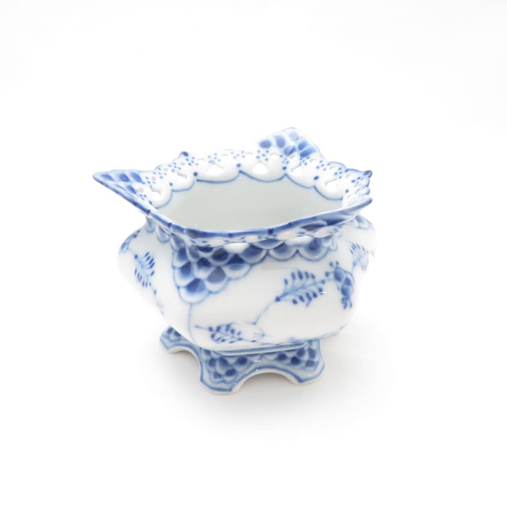 美品 ROYAL COPENHAGEN ロイヤルコペンハーゲン ブルーフルーテッド フルレース 1112 シュガーポット 1点 ボウル 砂糖入れ テーブルウェア SU12923H2 【中古】