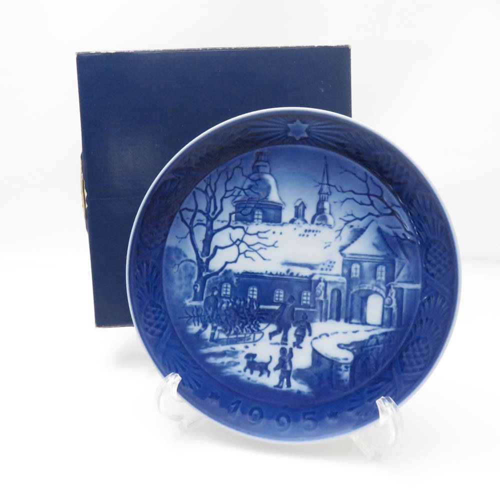 未使用 ROYAL COPENHAGEN ロイヤルコペンハーゲン 1995年 マナーハウスでのクリスマス イヤープレート 1枚 クリスマス 飾り皿 中皿 平成7年 SC8573A2 【中古】