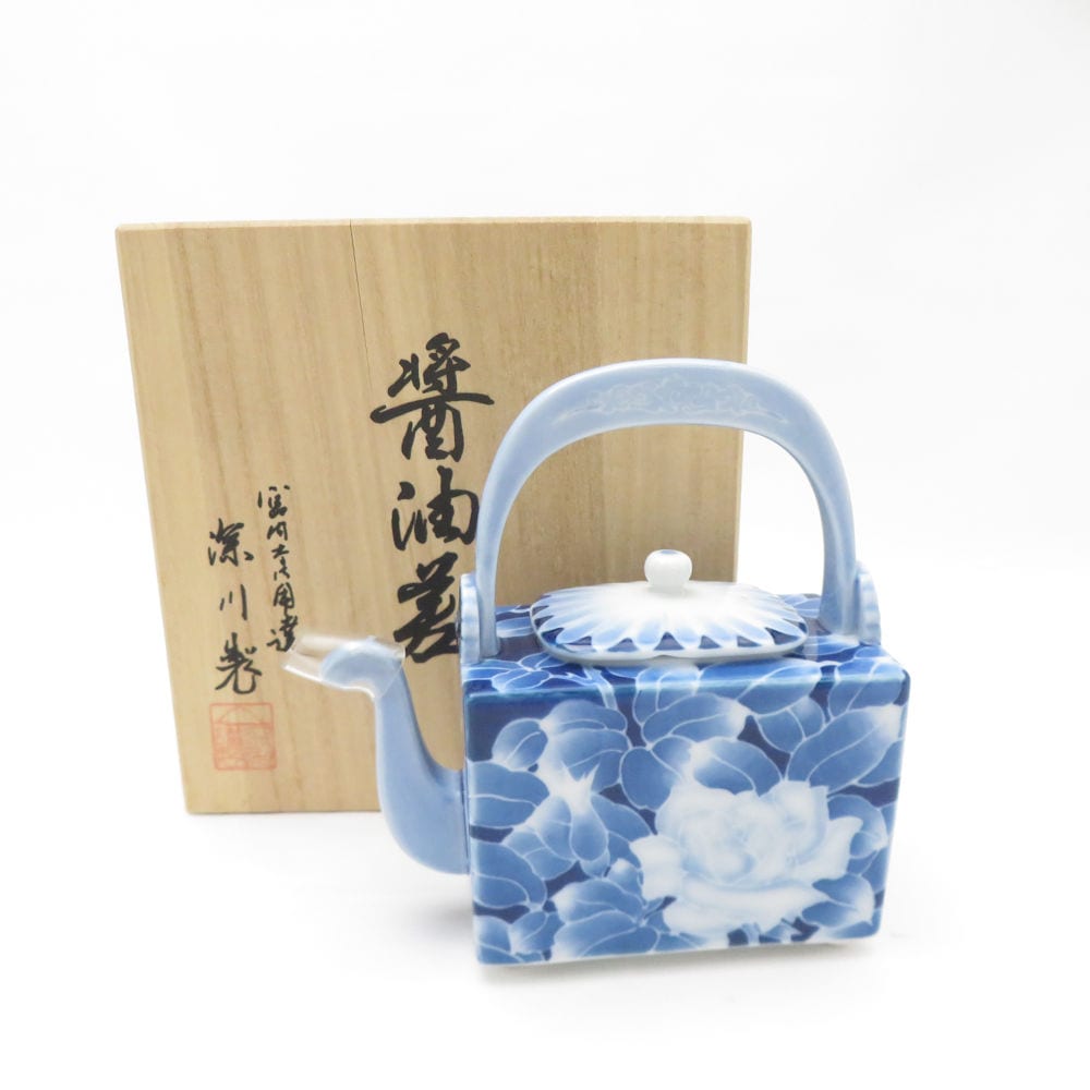 美品 Fukagawa Seiji 深川製磁 古代バラ 醤油さし 1点 菊彫刻 醤油差 薔薇 ばら 有田焼 和食器 SU13031C2 【中古】
