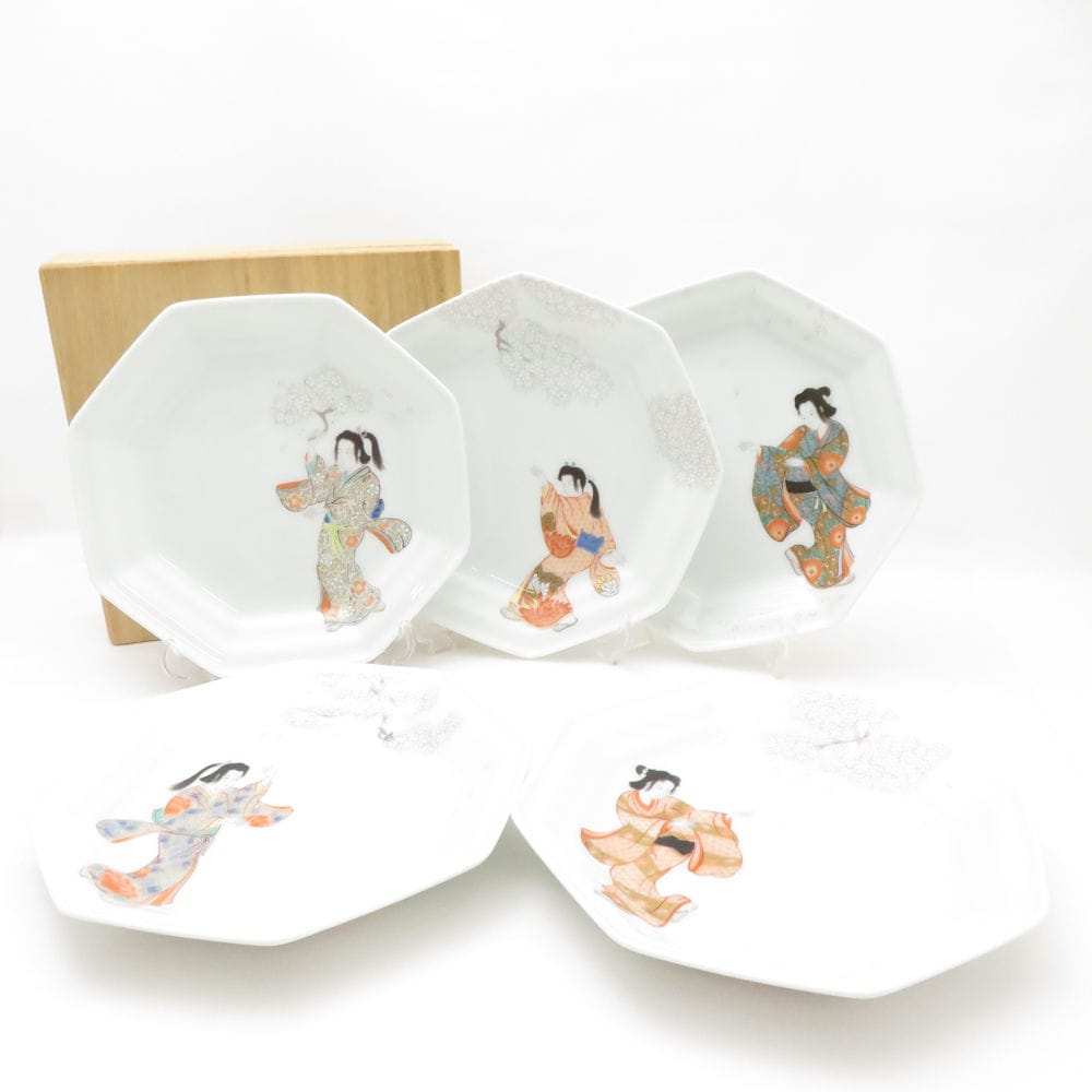 美品 HEREND ヘレンド フィギュリン 干支 2001年 巳 ヘビ 赤 美品 HEREND ヘレンド フィギュリン 干支 2001年 巳 ヘビ 赤 置物