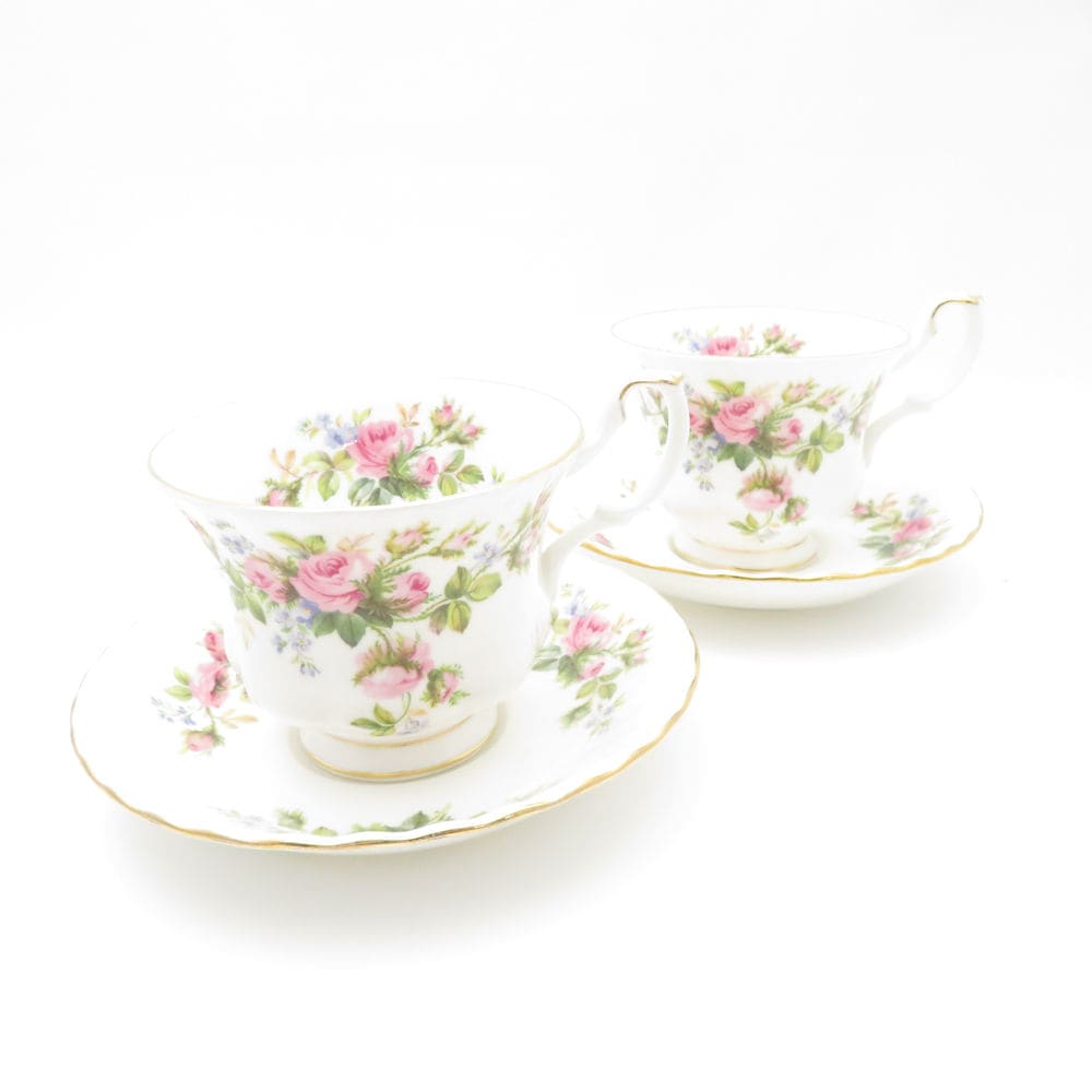 ROYAL ALBERT ロイヤルアルバート MOSS ROSE モスローズ カップ＆ソーサー 2客 ペア バラ 薔薇 花 SC8872K1 【中古】