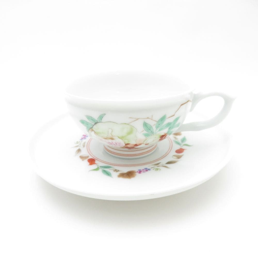 新品未使用洋風のトレー3枚！高級ティーカップ5セット付き綺麗です。 新品未使用洋風のトレー3枚！高級ティーカップ5セット付き綺麗です。